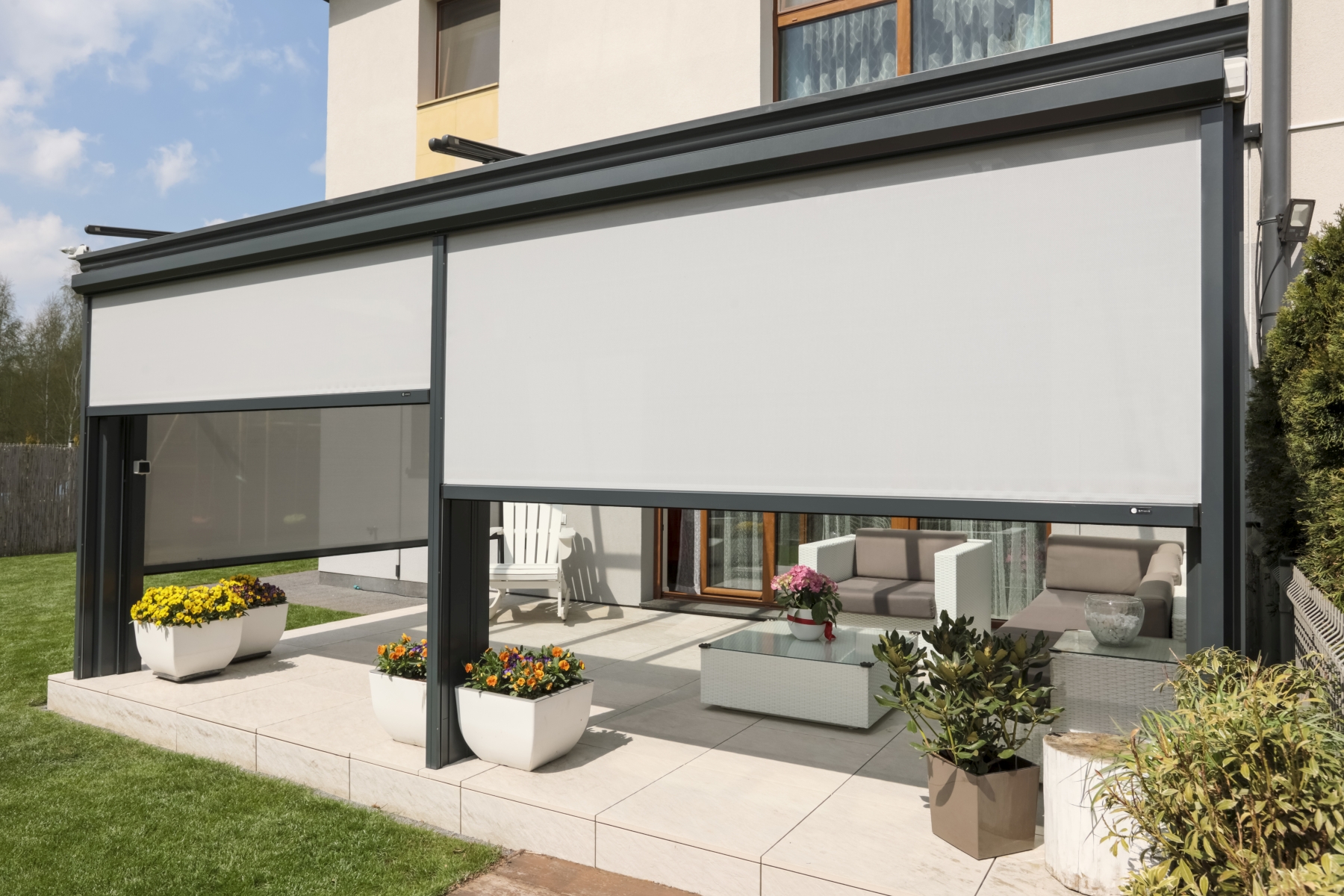 SCREEN external roller blind