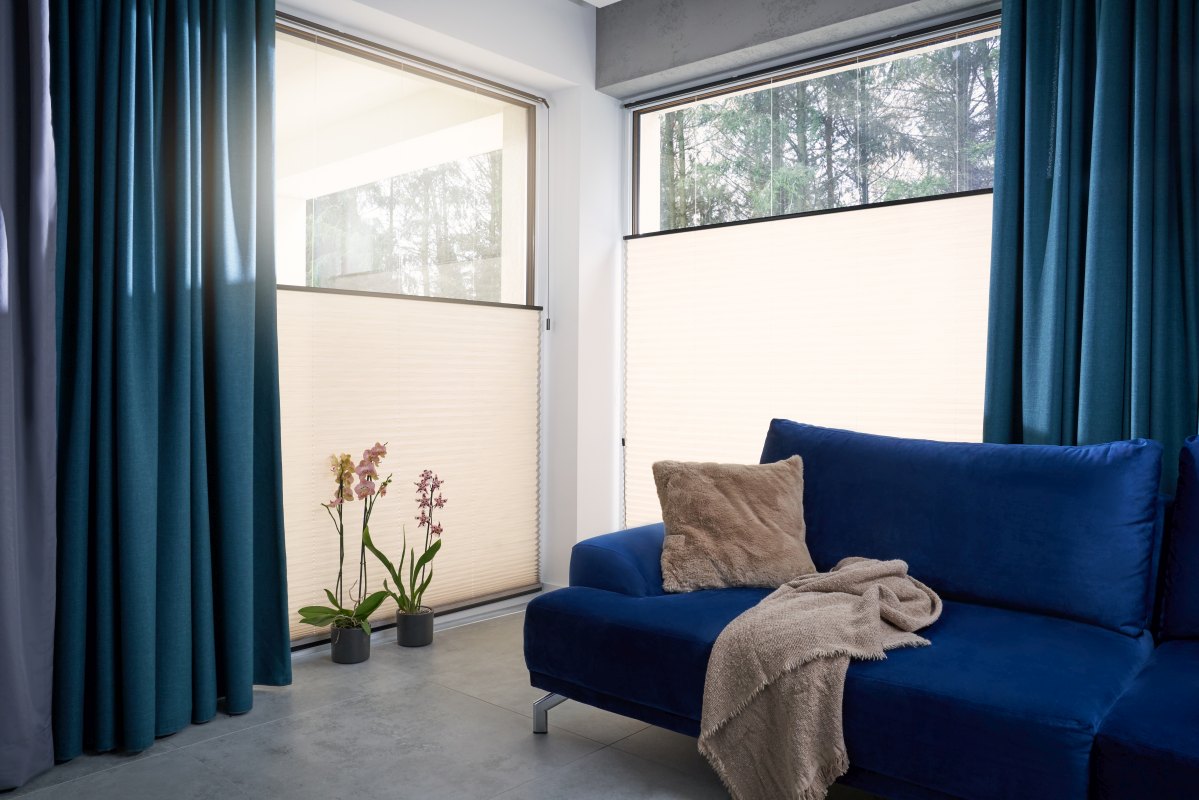 Rolety plisowane na wymiar gwarantują idealne dopasowanie do każdego rodzaju okna.